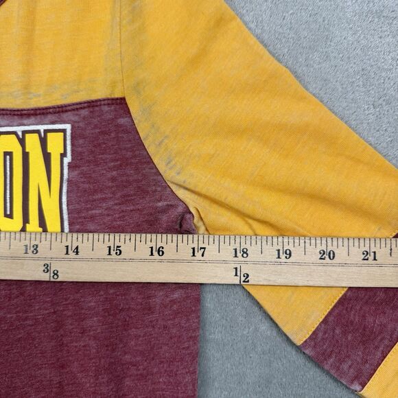 Washington Shirt Women’s Medium Red Gold NFL Sports Logo V-Neck - Picture 5 of 9